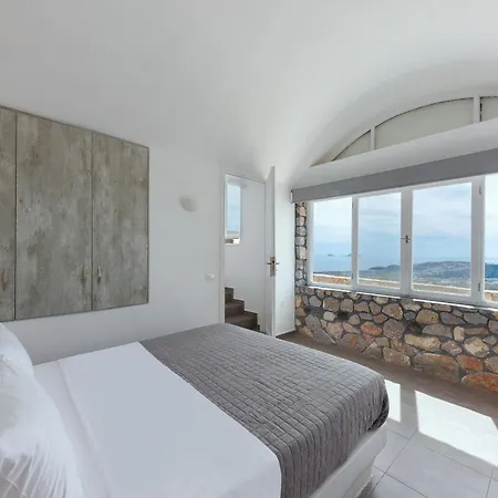 Zatrikion Santorini 3* Pýrgos