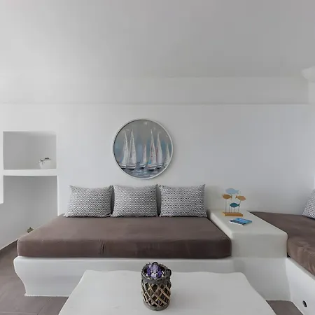 Zatrikion Santorini Pýrgos