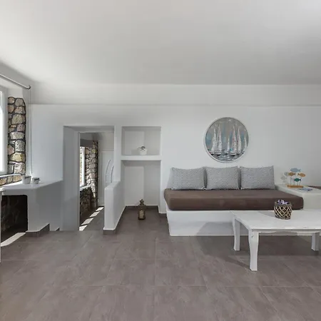 Zatrikion Santorini 3* Pýrgos