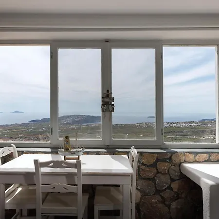 Zatrikion Santorini 3* Pýrgos